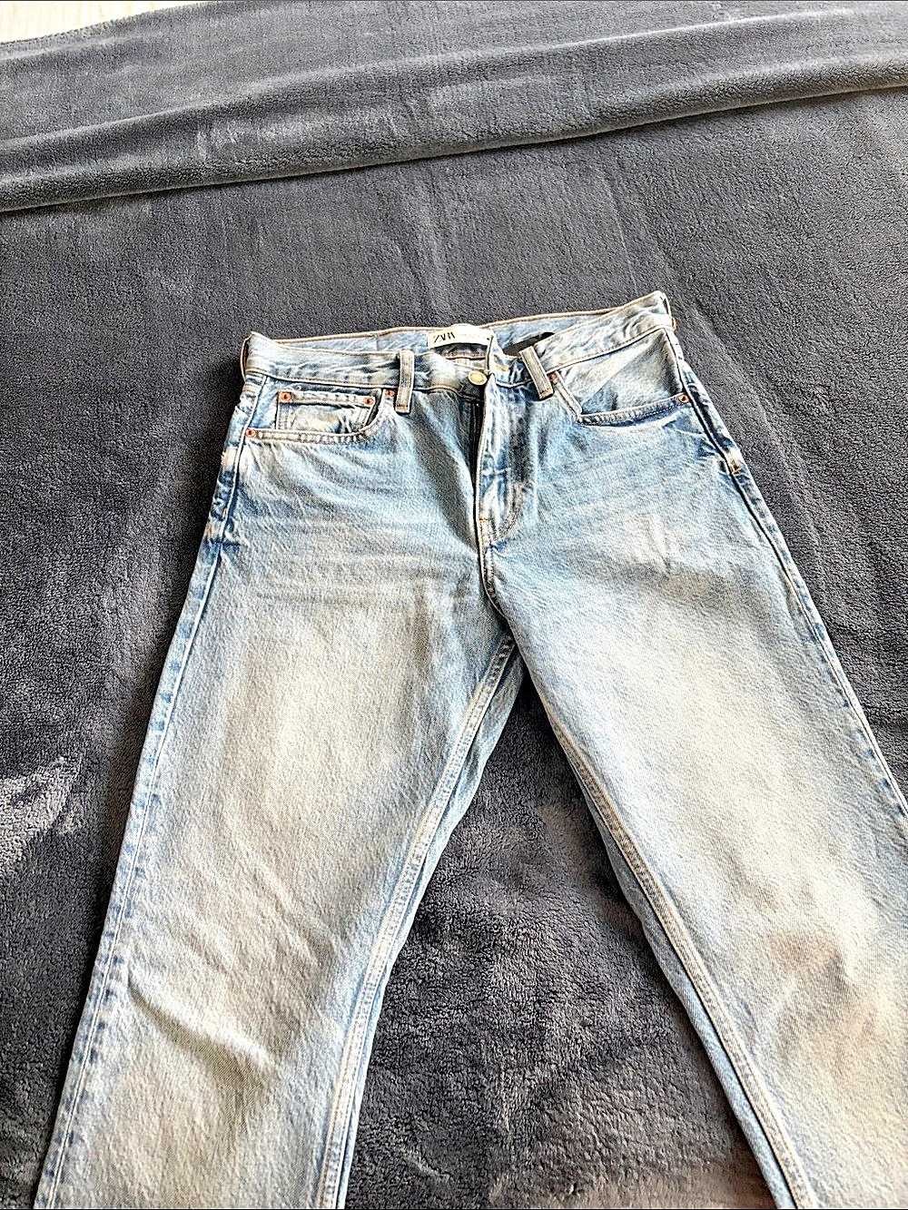 Zara Straight Leg Jeans in Blue Size Medium
